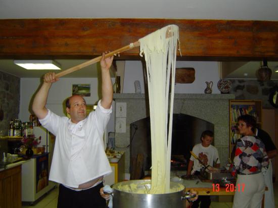 2003 Aubrac l'aligot miam